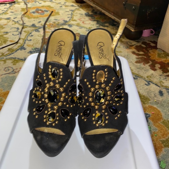 Black heels - Picture 1 of 3